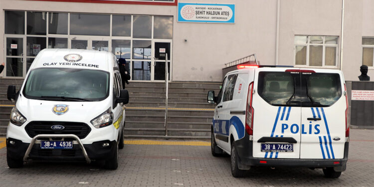 Öğretmen gönül ilişkisi yaşadığı öne sürülen kadın tarafından vuruldu