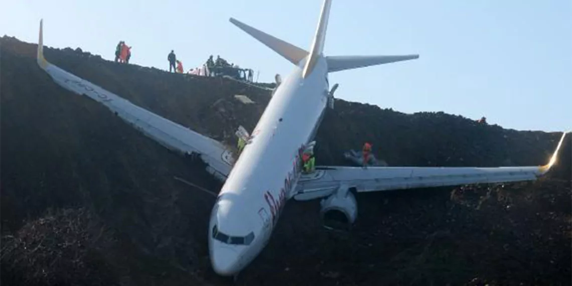 Pistten çıkan uçağın kaptan pilotu 'tehlikeli işler yapıyorsun' diye uyarmış