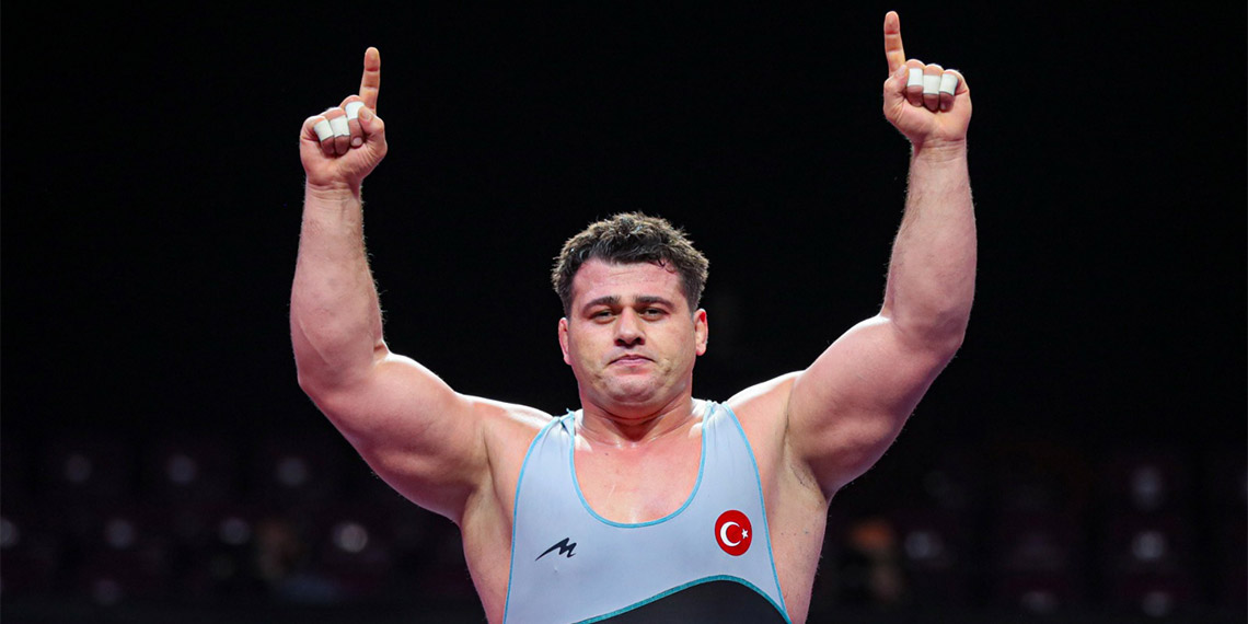 Rıza Kayaalp 27'nci madalyasını aldı