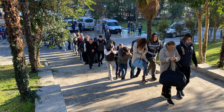 Sibergöz-21 operasyonunda şüphelilerden 15'i tutuklandı