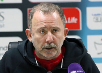 Şapkamızı önümüze koyacağız