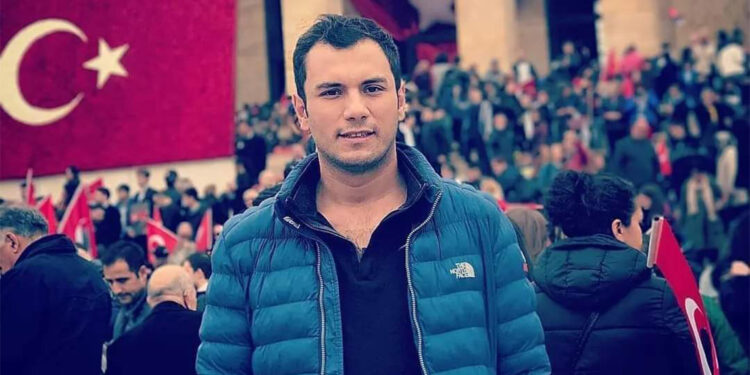 Helikopter kazasında şehit olan pilot emniyet amirinin babaevinde yas var