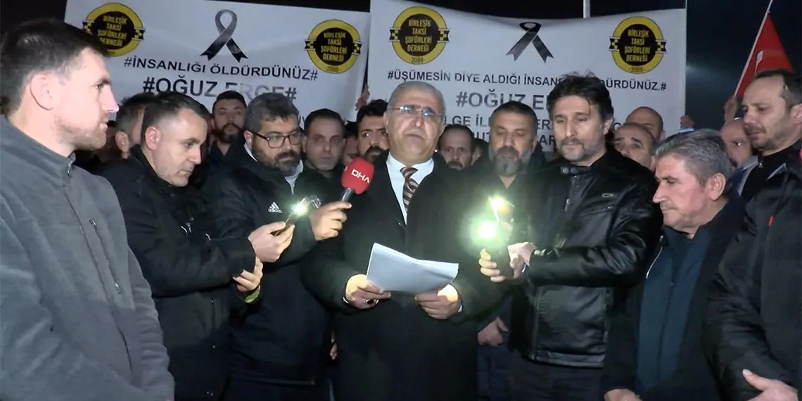 Taksiciler i̇zmir'de öldürülen meslektaşları için toplandı