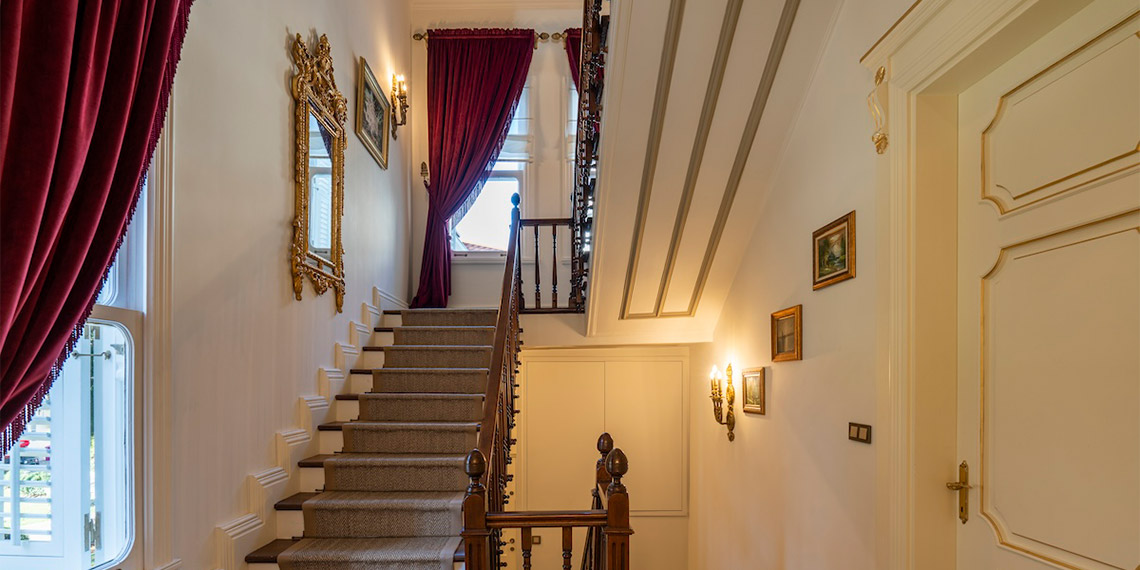 Yeşilçam filmlerine ev sahipliği yapan Arnavut Hayreddin Bey Köşkü olarak bilinen Yeşilköy’deki tarihi Darcan Köşkü restore edildi.