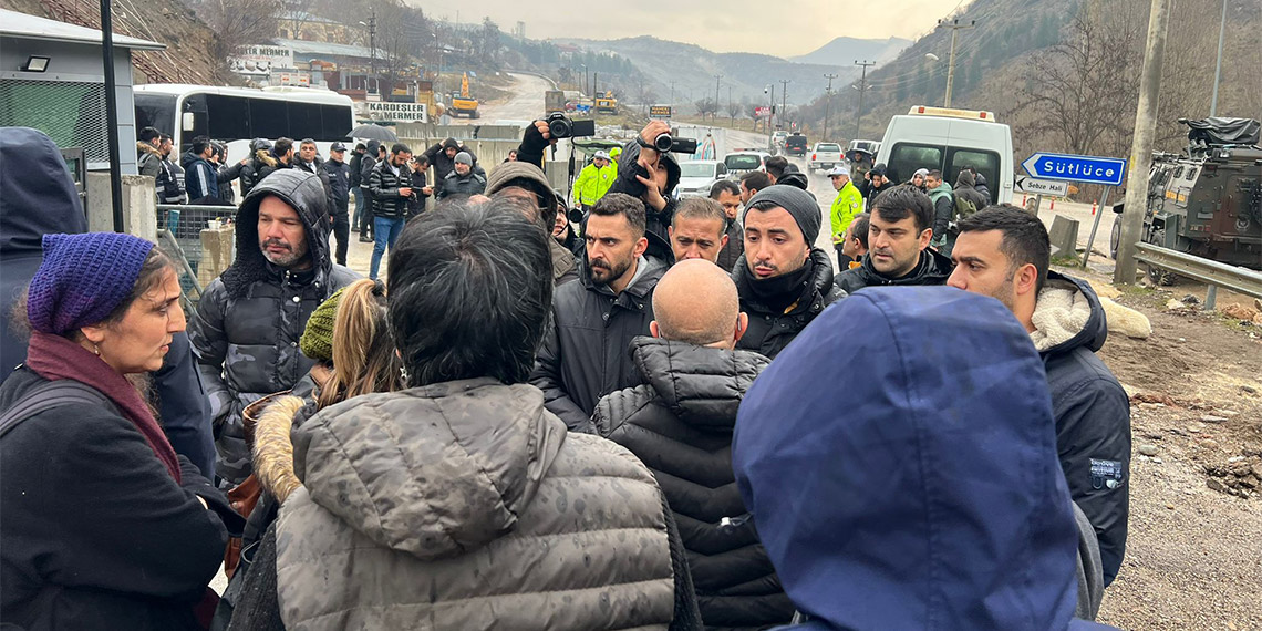 Tunceli'den Erzincan'a eylem amaçlı geçişler kısıtlandı