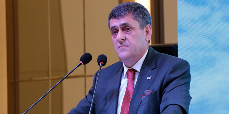 Biz hizmet ihraç ediyoruz