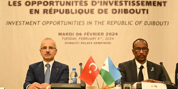 Uraloğlu, Türk ve Cibutili iş insanları ile bir araya geldi