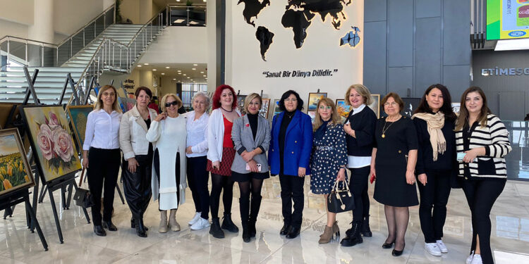 '100'üncü Yılın Renkleri' sergisi beğeni topladı