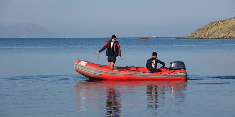 22 göçmenin öldüğü bot faciasında arama çalışmaları sürüyor
