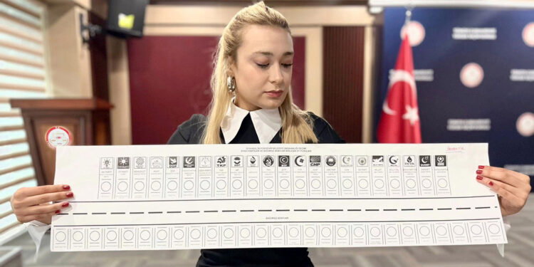 31 Mart seçimleri için hazırlanan pusulalar tanıtıldı