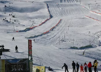 450 kişiyi ağırlayan kartalkaya'da kayak sezonu kapanıyor