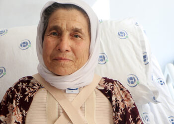 80 yaşındaki hastaya 8 saatlik ameliyatta 5 operasyon