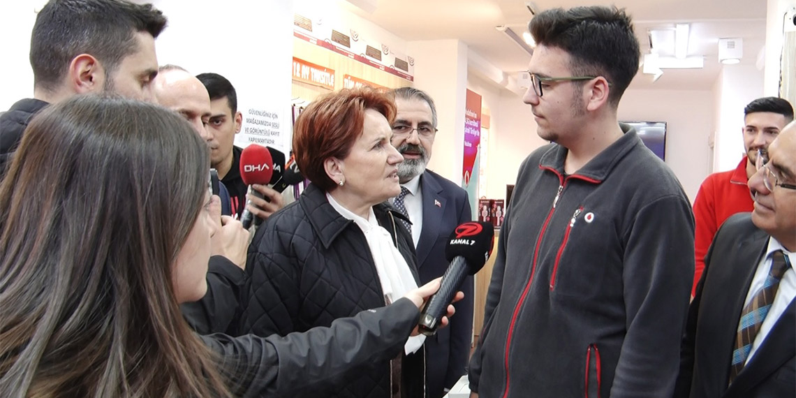 İYİ Parti Genel Başkanı Meral Akşener, "Gerektiği kadar öğretmen yetiştirecek sayıda okul açmalısınız ki mezun olduktan sonra hemen tayin olsun. Burada bir plansızlık var. 100 bin öğretmenin seçime kadar derhal atanmasını talep ediyorum" dedi.