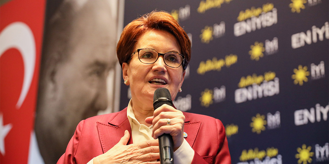İYİ Parti Genel Başkanı Meral Akşener, “Siyasi partilerden birbirine geliş gidişler olabilir. Sistemi boşaltacak kadar bu işin içerisine girmişse bir belediye başkanı bu gerçekten ahlaksızlıktır, siyasi etiğe uymayan bir durumdur. Ben de Meral Akşener’sem elbette bu sahtekarlıkların gereğini yapmak benim için namus borcudur” dedi.
