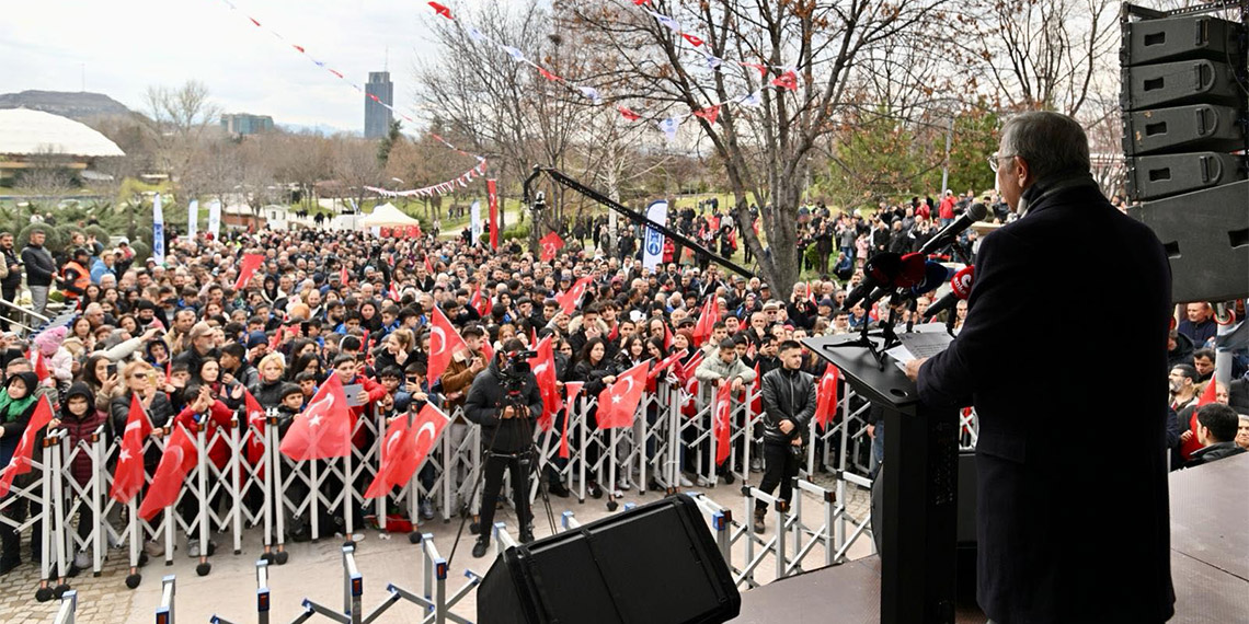 Ankara Büyükşehir Belediyesi (ABB) Başkanı Mansur Yavaş, "Bizler Ankara'mızı sporun da başkenti yapmak için çalışmalarımıza devam edeceğiz. Gençlerimizin kötü alışkanlıklardan uzak kalması ve sağlıklı bir toplum oluşması için bunun ne kadar önemli olduğunun bir kez daha altını çizmek istiyorum" dedi.