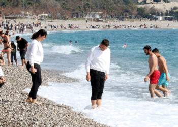 Antalya'da sıcak ve güneşli hava