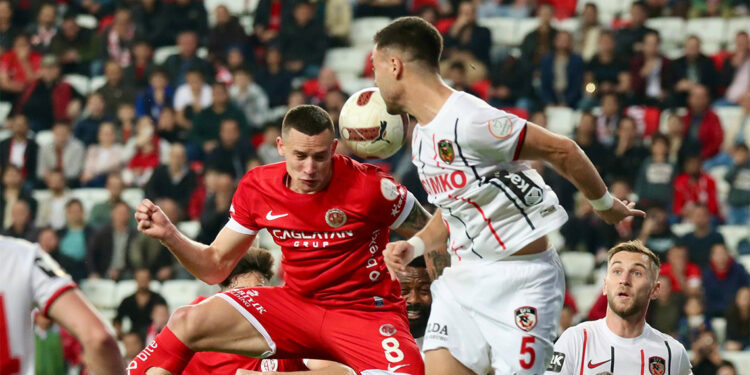 Antalyaspor Gaziantep FK'yı 1-0 mağlup etti