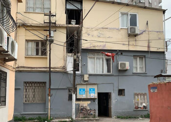 Arkadaşımız öldürülmüş diye polisi aradı cinayet silahı otomobilinden çıktı