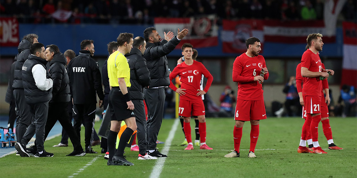 A Milli Futbol Takımı Teknik Direktörü Vincenzo Montella, “Bu sonuç için üzgünüm, bazı test etmemiz gereken bölgeler vardı, açıkçası istediğimiz cevapları aldım. Bugünden itibaren bütün maçları seyretmeye devam edeceğiz ve en iyi grubu en iyi şekilde getirmeye çalışacağız” dedi.
