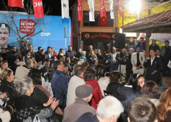Ahmet aras, iftar programında vatandaşlarla buluştu