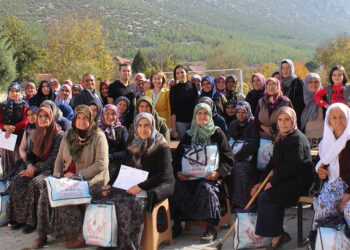 Akfen'in 'Kırsal Bölge Eğitim Seminerleri'ne ödül