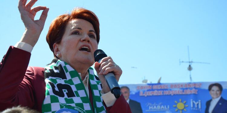 Akşener: Atanamamış öğretmenlerin oylarını istiyorum
