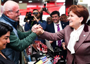 Akşener'den Düzce ve Bolu'da esnaf ziyareti