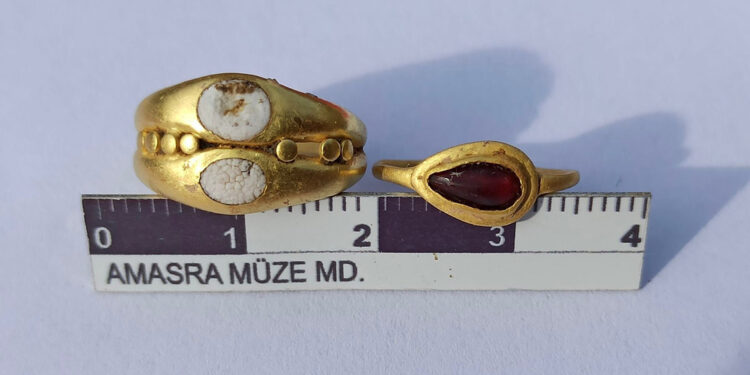 Amasra'da sondaj kazısında tarihi eserler bulundu