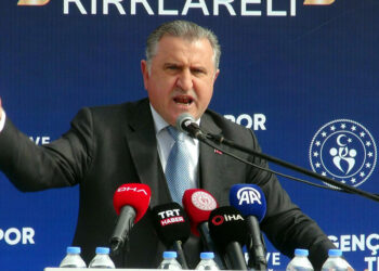 Amatör spor kulüplerinin sayısını arttırmaya devam edeceğiz