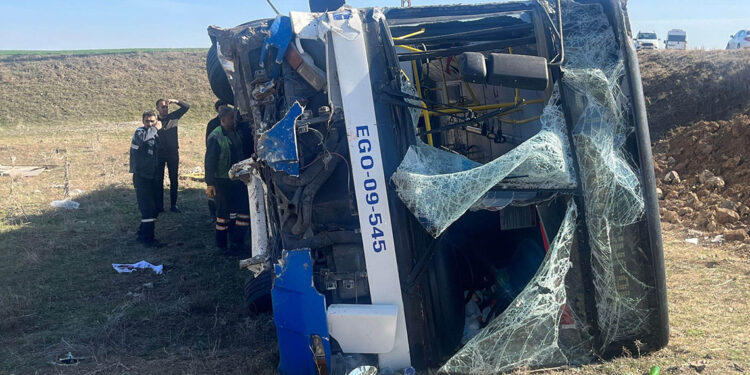 Ankara'da EGO otobüsü şarampole devrildi: 20 yaralı