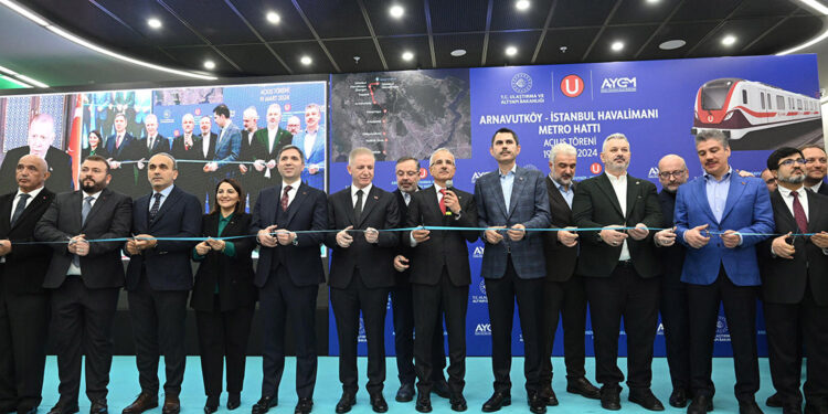Arnavutköy-İstanbul Havalimanı Metrosu açıldı