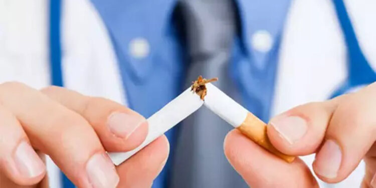 Aşırı sigara ve alkol tüketimi göz sağlığını da bozuyor