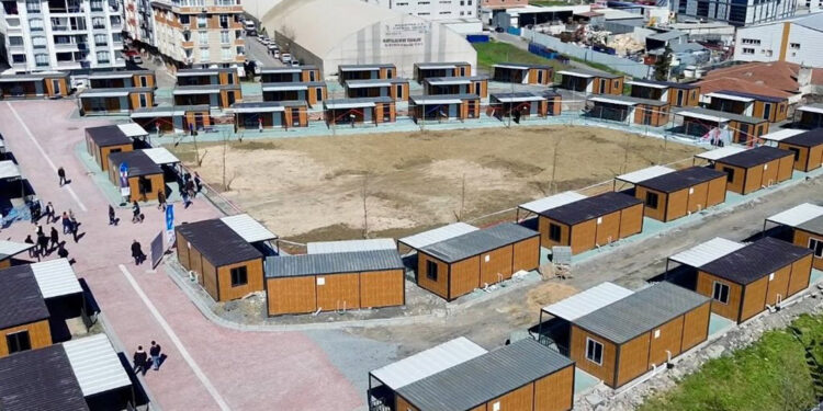 Avcılar’da ‘Dönüşüm Mahallesi’ tanıtıldı