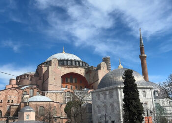 Ayasofya'da II. Bayezid Minaresi'nde söküm işlemi başladı