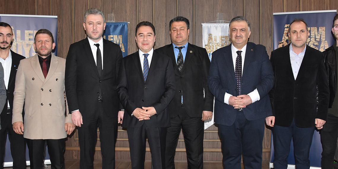 DEVA Partisi Genel Başkanı Ali Babacan, CHP İstanbul İl Başkanlığı'nda çekildiği iddia edilen para sayma görüntülerine ilişkin, "Kayıt dışı bir iş yapıldıysa gerçekten yanlış" dedi.