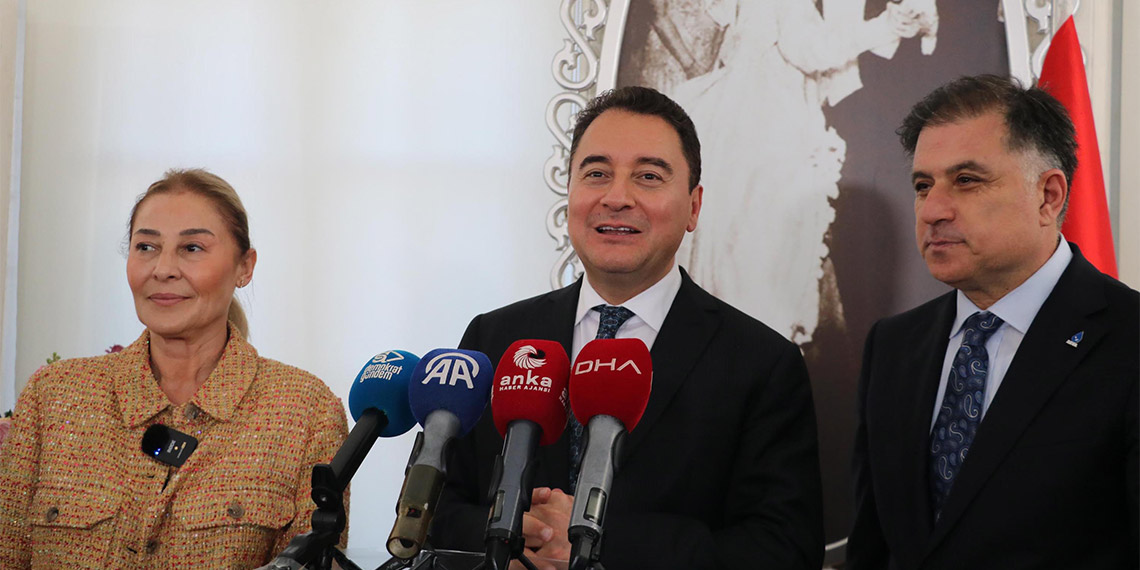 Demokrasi ve Atılım (DEVA) Partisi Genel Başkanı Ali Babacan, "'Biz iddiamızı temiz, düzgün ve ahlaki kurallara uygun belediyecilik olarak ortaya koymuş durumdayız" dedi.