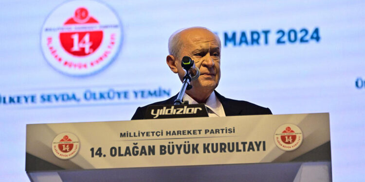 Ayrılamazsın, Türk milletini yalnız bırakamazsın