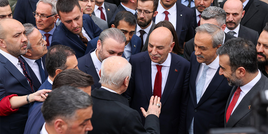 MHP Genel Başkanı Devlet Bahçeli Turgut Altınok'a, Keçiören ilçesindeki seçim çalışmasında destek verdi.