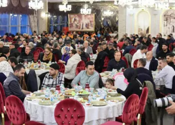 Sultangazi belediyesi personeli için iftar yemeği
