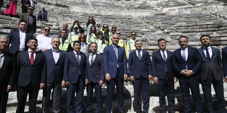 Bakan Ersoy'dan Aspendos Antik Kenti açıklaması
