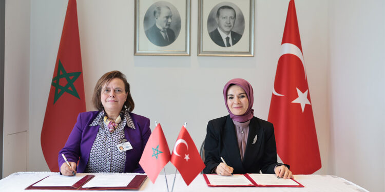 Bakan Göktaş, Aawatif Hayar ile mutabakat zaptı imzaladı