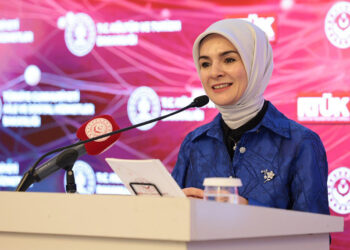 Reyting uğruna toplumsal değerleri çiğnemeyelim