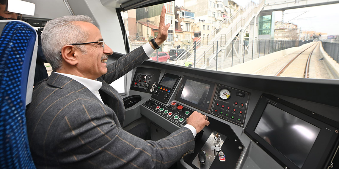 Ulaştırma ve Altyapı Bakanı Abdulkadir Uraloğlu, 21 Mart'ta Ankara-Elmadağ tren seferlerinin başlayacağını açıkladı.