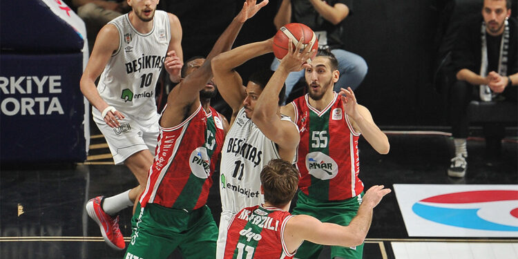 Beşiktaş Emlakjet-Pınar Karşıyaka'yı yendi