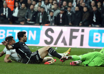 Trendyol Süper Lig'in 28. hafta mücadelesinde Beşiktaş ile Galatasaray karşı karşıya geldi. Derbinin lideri Galatasaray oldu.