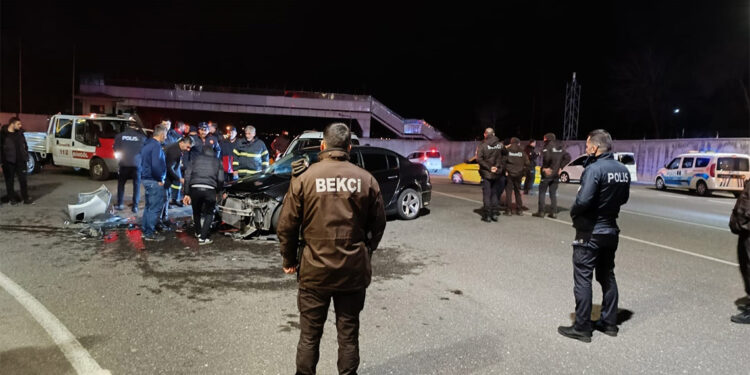 Bingöl'de kaza; 2 ölü, 4 yaralı