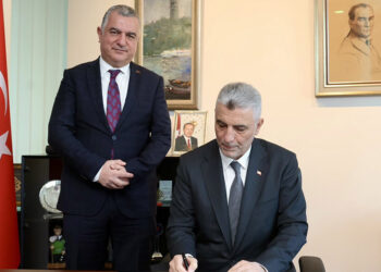 Bakan Bolat Almanya'da resmi temaslarını sürdürdü