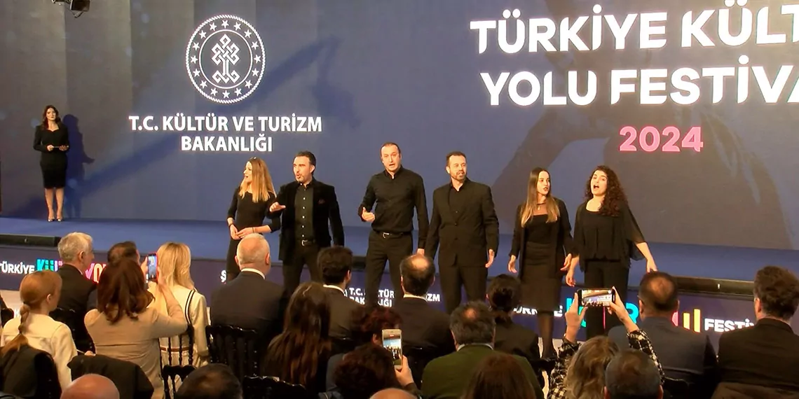Bakan ersoy: türkiye'ye festival iklimi yaşatacağız