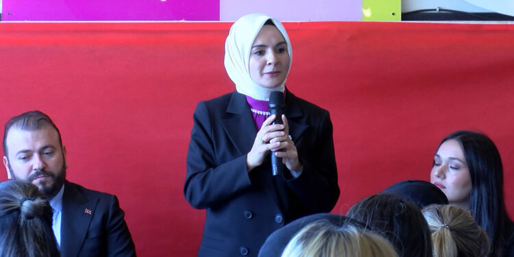 Bakan Göktaş: İstanbul'da 'Aile Akademisi' kuracağız