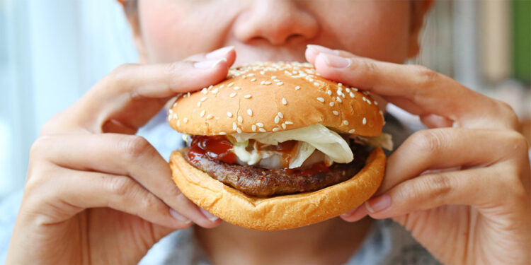 Batı tarzı beslenme kolon kanserine zemin hazırlıyor